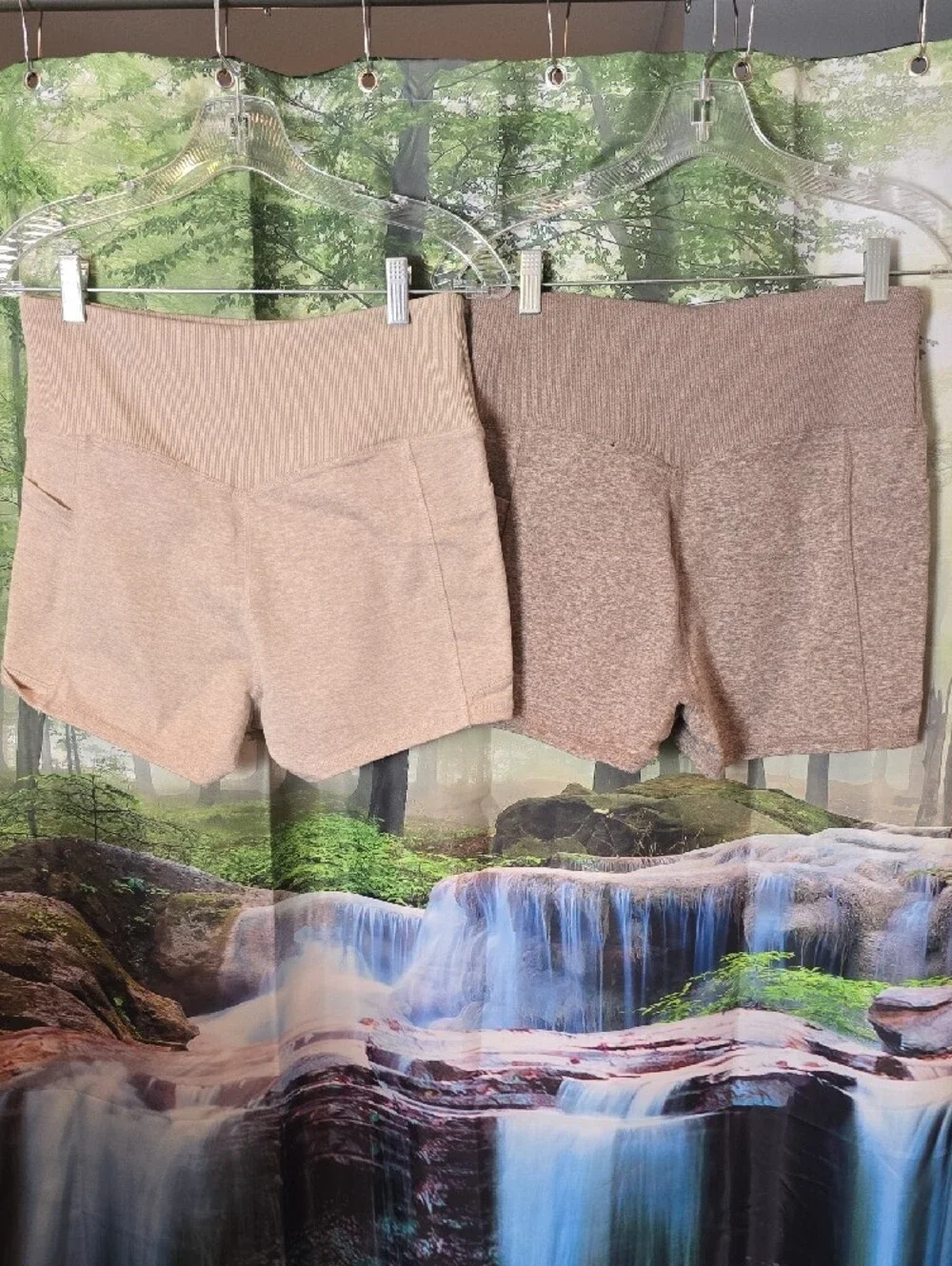 Zobha High-Rise Seamless Athletic Shorts in Neutral Beige Mix